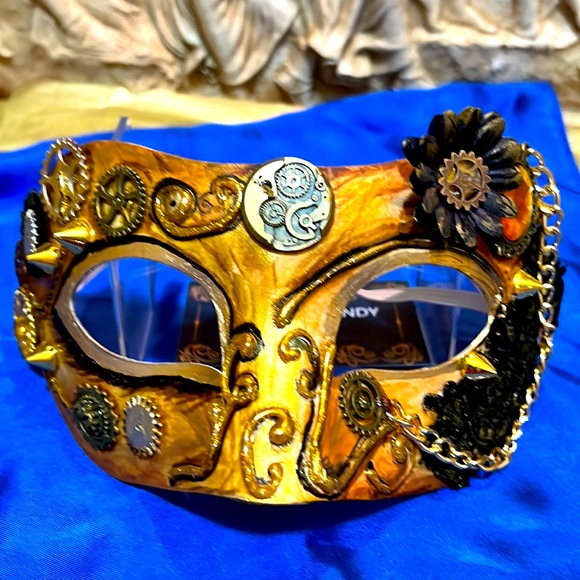 Steampunk Mask - Picture 6 of 11